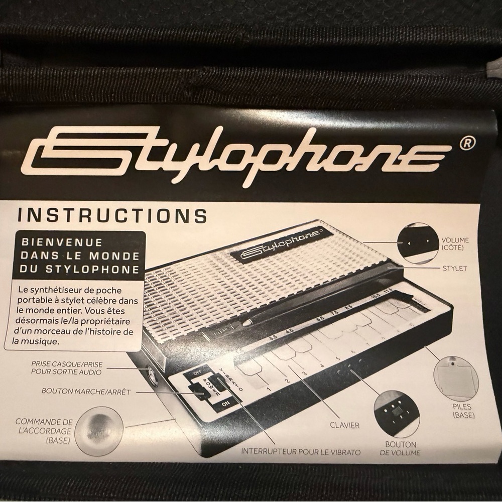 Bowie Limited Edition Stylophone with Case - Picture 4 of 5